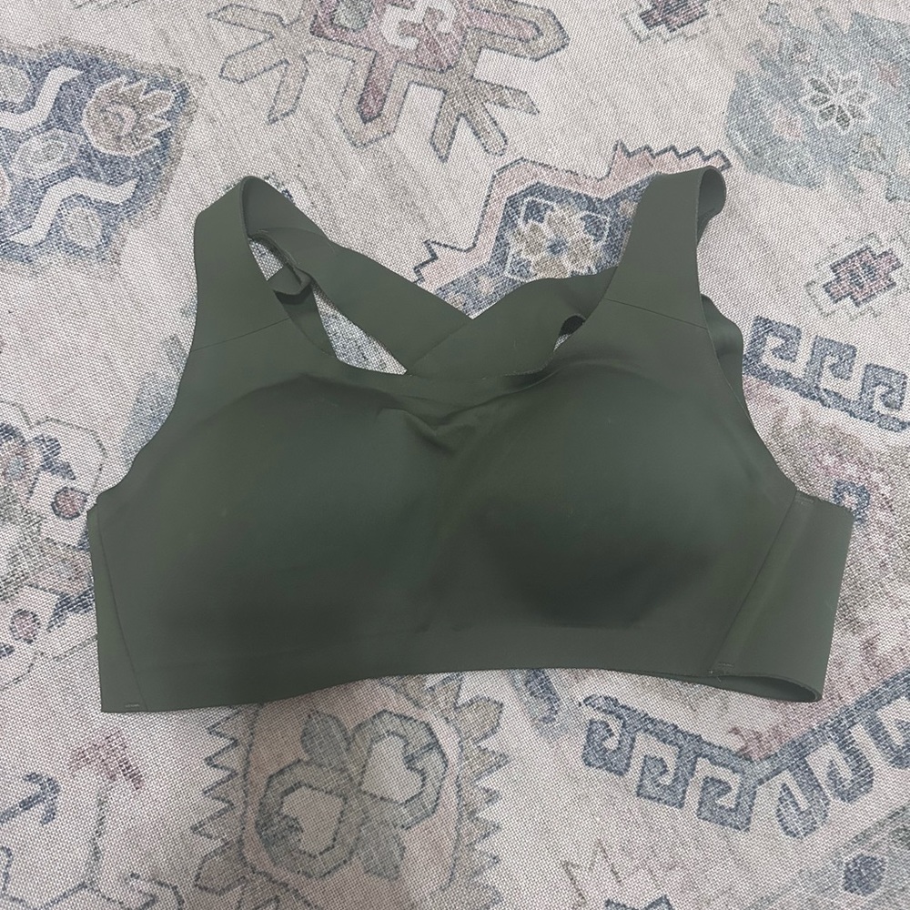 lululemon enlite sportsbra 36b